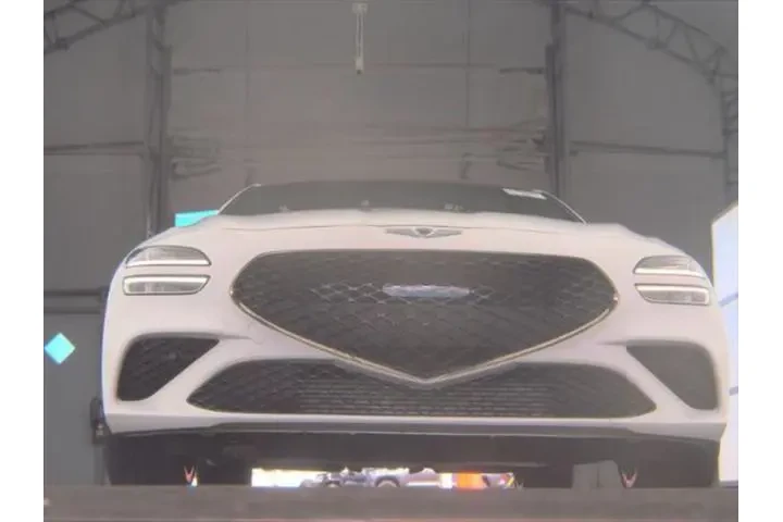 $33390 : Genesis G70 2023 3.3T Standa image 3