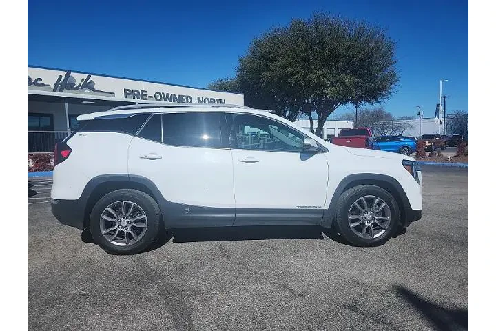 $19998 : GMC Terrain 2022 SLT 4dr SUV image 2