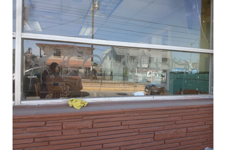 Limpieza de graffitis image 10