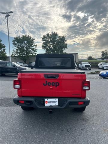 $28938 : PRE-OWNED 2020 JEEP GLADIATOR image 7