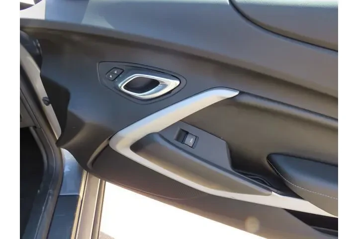 $22491 : Chevrolet Camaro 2019 LS 2dr image 7