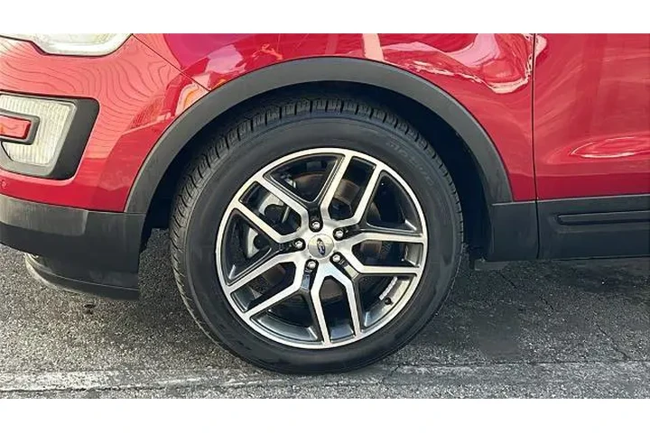 $17900 : Ford Explorer 2017 AWD Sport image 6