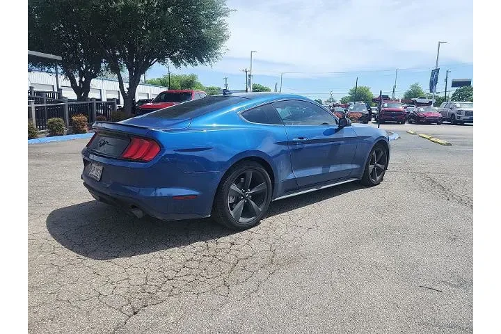 $25998 : Ford Mustang 2023 EcoBoost 2 image 3