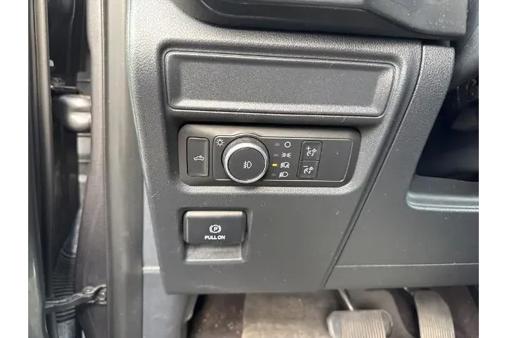 $31149 : Ford F-150 2021 4x4 XL 4dr S image 10