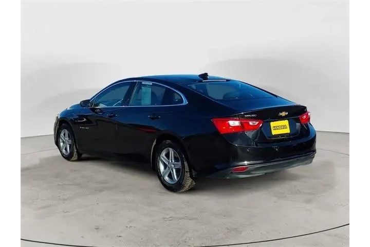 $19988 : Chevrolet Malibu 2024 LT 4dr image 3