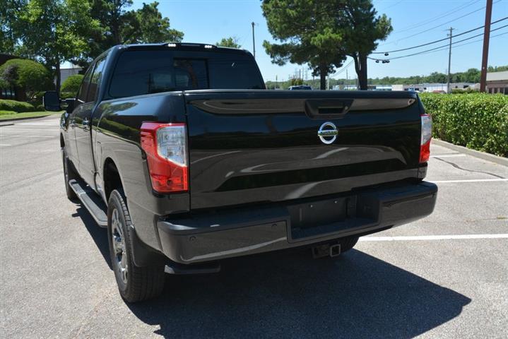 2018 Titan XD SV image 9