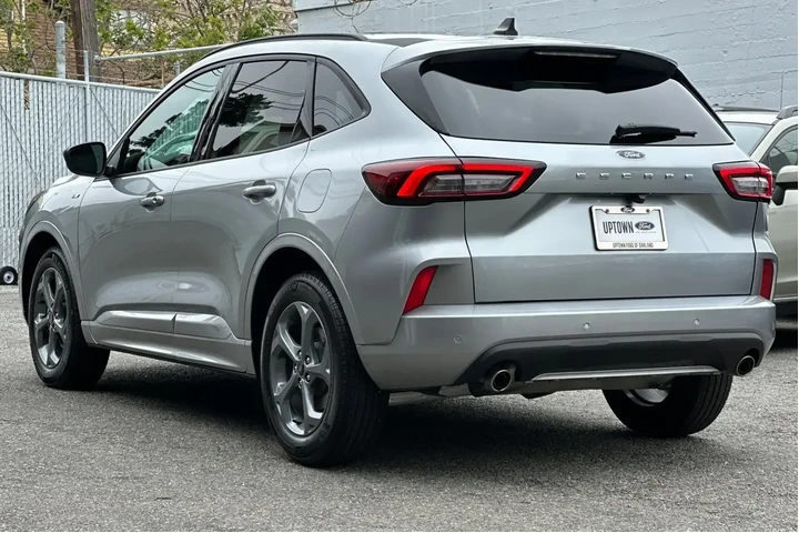 $22995 : Ford Escape 2023 ST-Line 4dr image 6