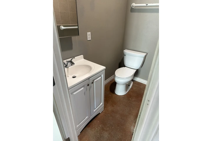 $975 : Cuarto privado -STUDIO NORCO image 2