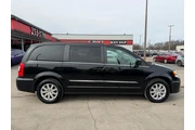 2016 Town & Country 4dr Wgn T