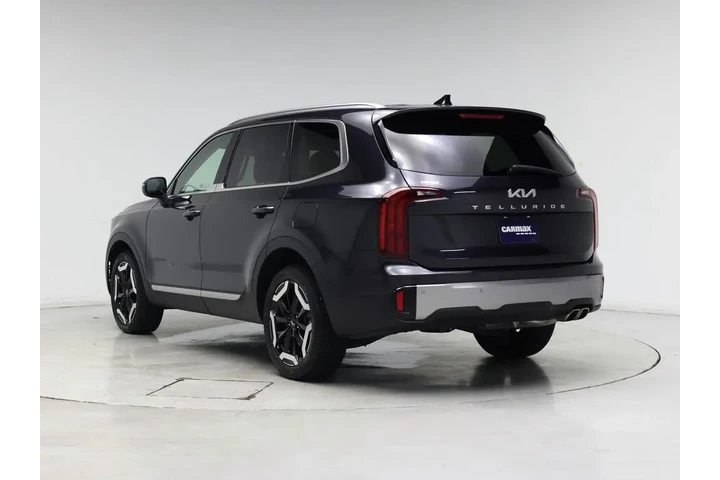 $33998 : Kia Telluride 2025 S 4dr SUV image 2