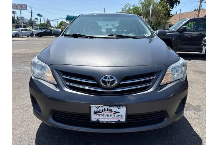 $6450 : 2013 Corolla LE image 6