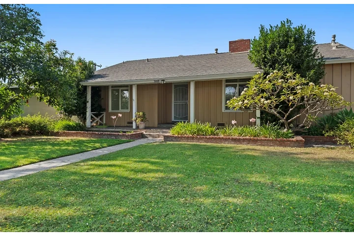 $1000 : modern bedroom Home for rent image 1