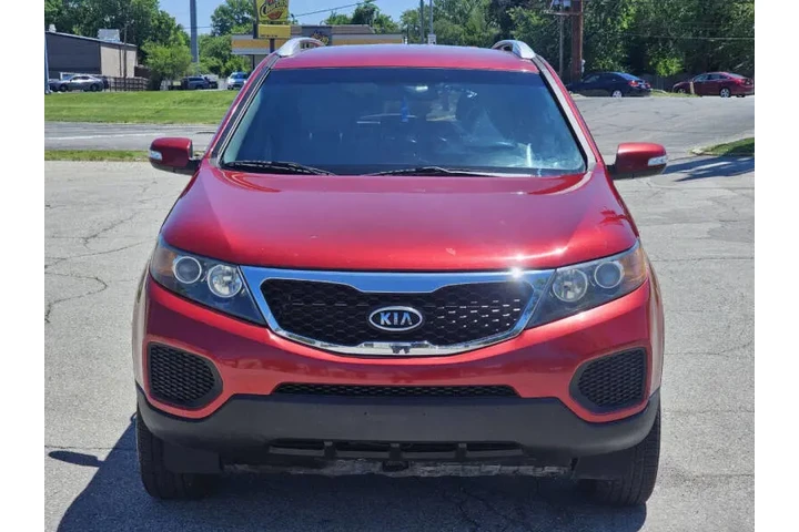 $5500 : 2011 Sorento LX image 2