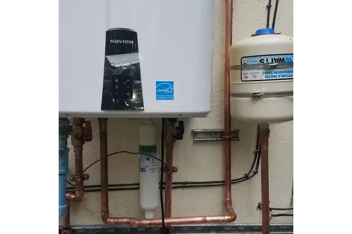 Cesar Santos Plumbing image 3