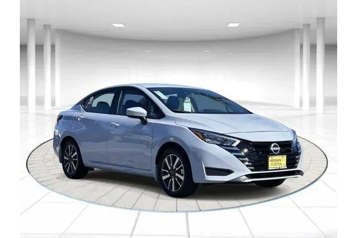 $22995 : Nissan Versa 2025 SV 4dr Sed image 5