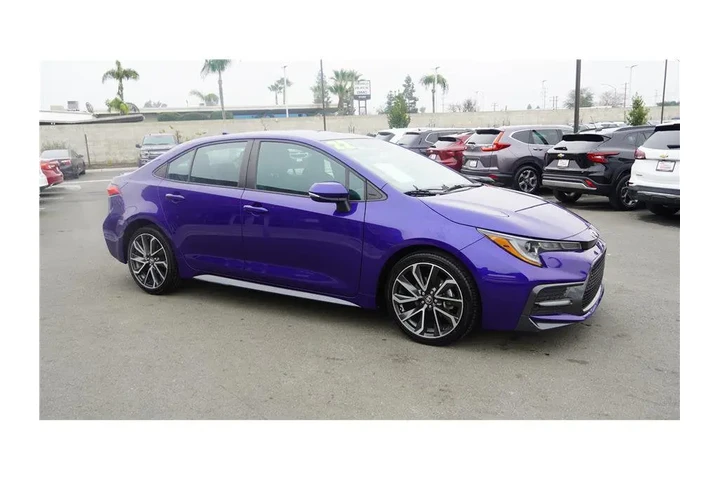 $19700 : 2022 Corolla SE Sedan 4D image 4