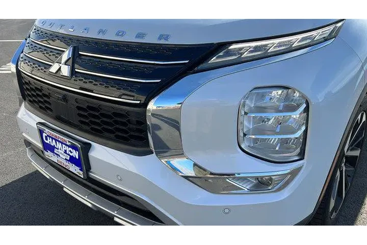 $26484 : Mitsubishi Outlander 2023 SE image 9