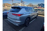 $24993 : Mitsubishi Outlander 2024 AW thumbnail