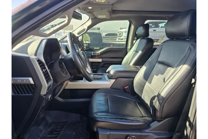 $32000 : Ford F-150 2017 4x4 Lariat 4 image 9