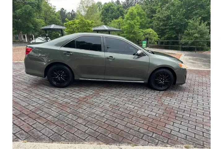 $6500 : 2013 Camry LE image 5