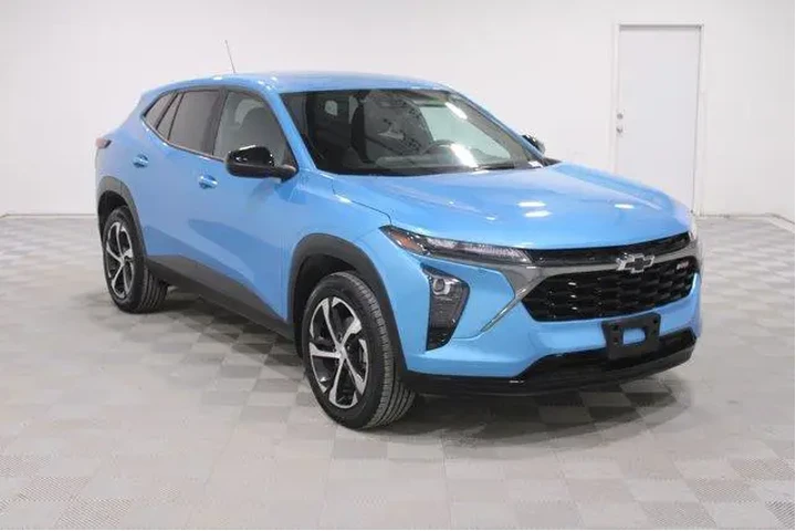 $22987 : Chevrolet Trax 2025 RS 4dr C image 1