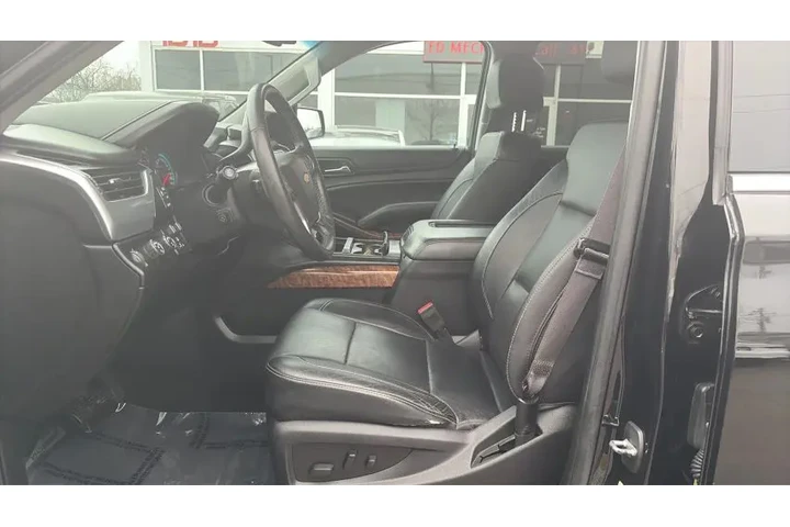 $24995 : 2017 SUBURBAN image 9