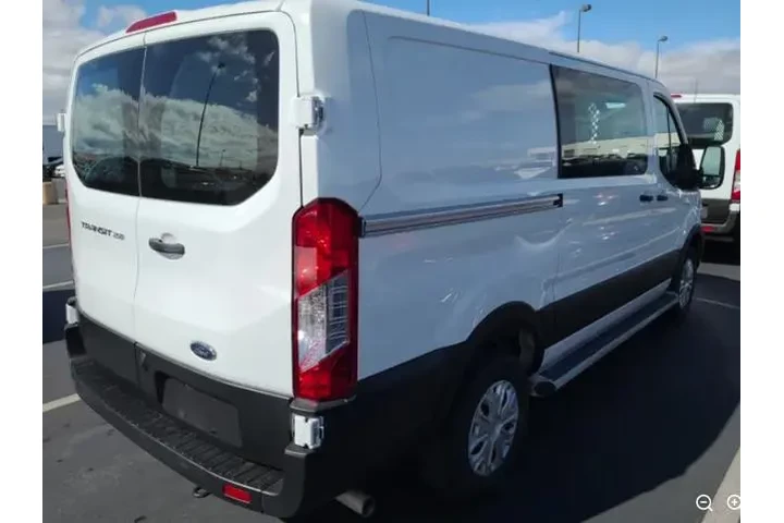 $33950 : Ford Transit 2024 250 3dr SW image 2