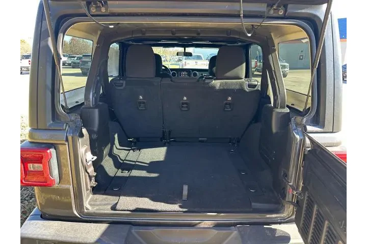 $20000 : Jeep Wrangler Unlimited 2018 image 8