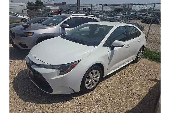 $13926 : Toyota Corolla 2022 LE 4dr S image 1
