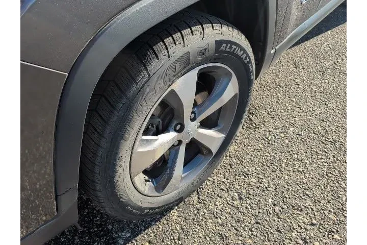 $15995 : Jeep Cherokee 2019 4x4 Limit image 9