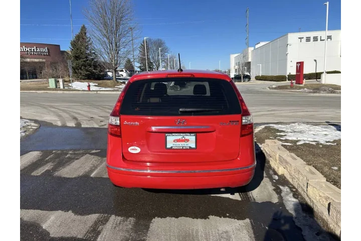 $3750 : 2010 Elantra Touring GLS image 5