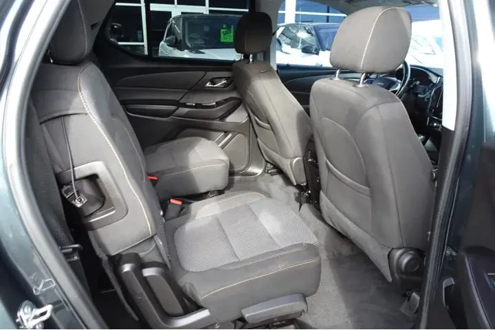 $14995 : 2018 TRAVERSE image 5