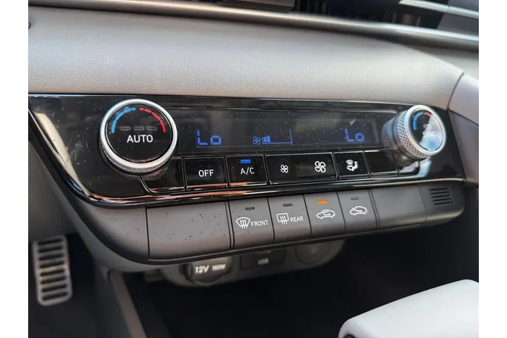 $24500 : Hyundai ELANTRA 2025 SEL Spo image 7