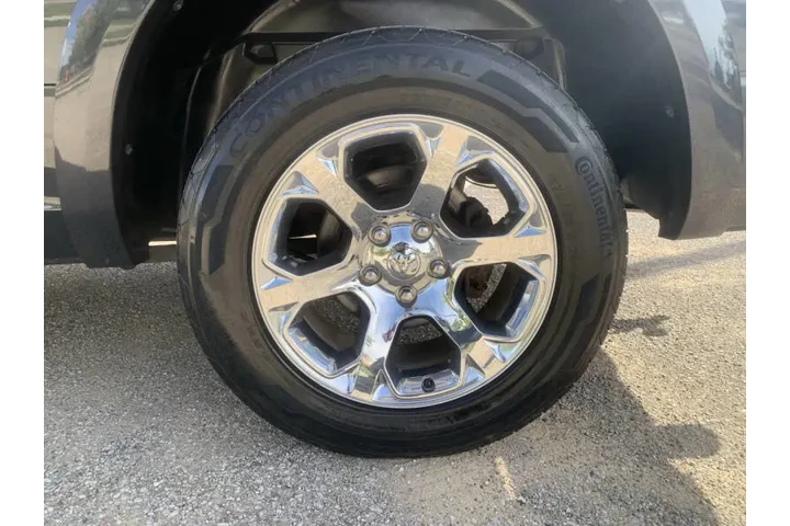 $11994 : 2015 RAM 1500 Laramie image 10