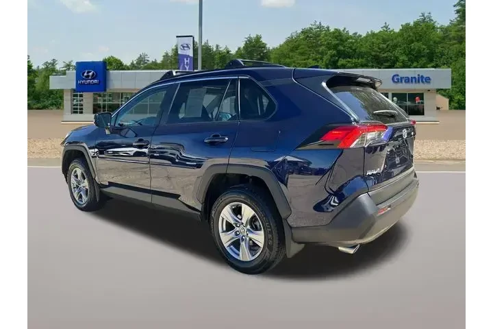 $30990 : Toyota RAV4 2024 AWD XLE 4dr image 8