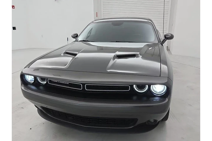 $27998 : Dodge Challenger 2022 AWD SX image 2
