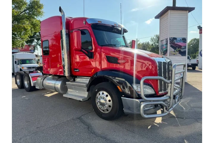 $49990 : 2018 Peterbilt 579 image 5