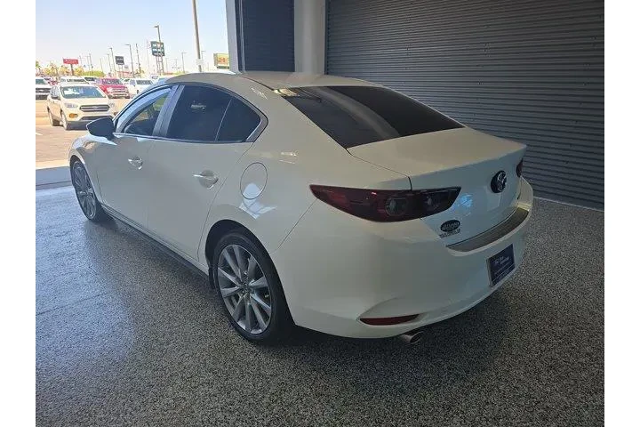 $19999 : Mazda Mazda3 Sedan 2023 2.5 image 4
