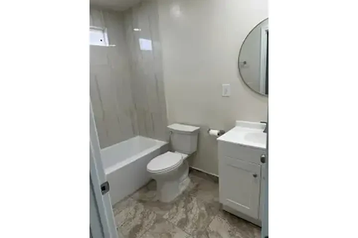 $2000 : BAKERSFIELD  CASA REMODELADA image 1