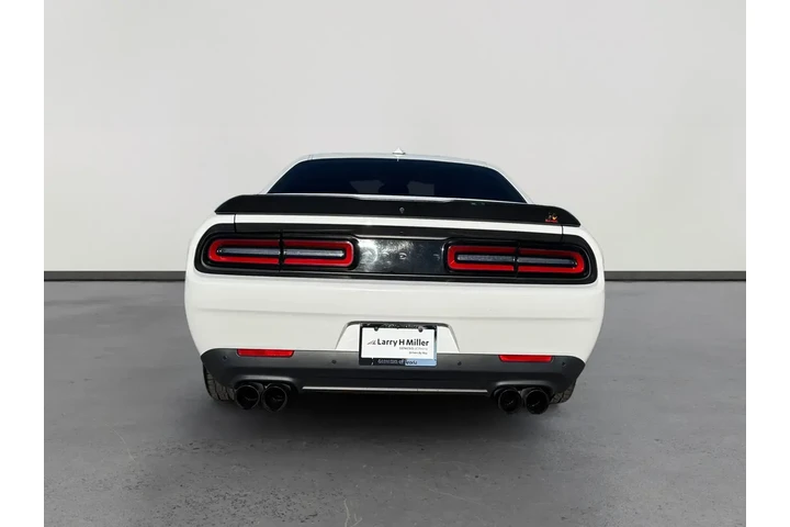 Dodge Challenger 2018 R/T Sc image 4