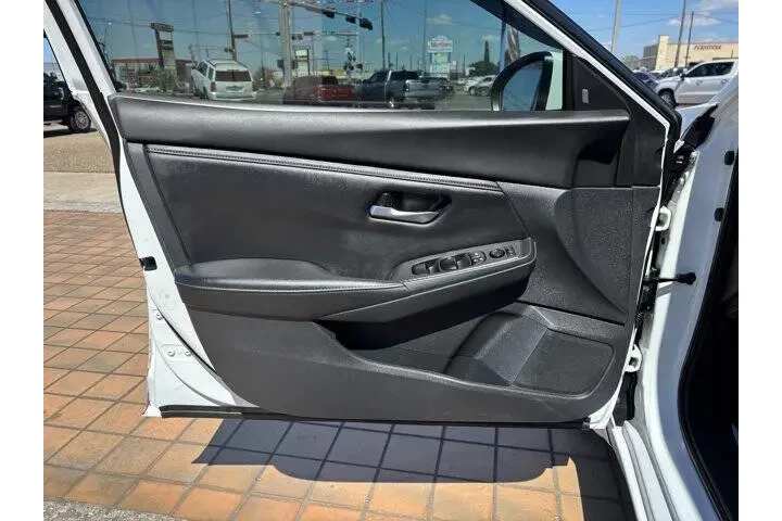 $28897 : 2022 Sentra S image 10