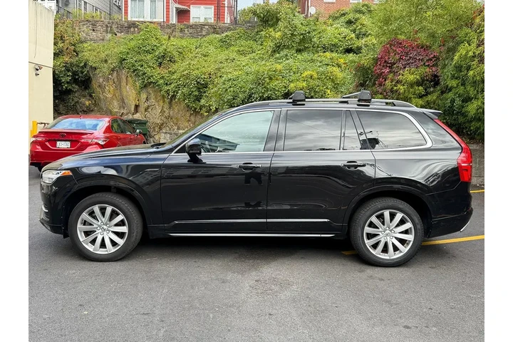$16995 : 2017 XC90 Momentum image 3