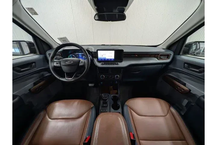 $27879 : Ford Maverick 2024 Lariat 4d image 3