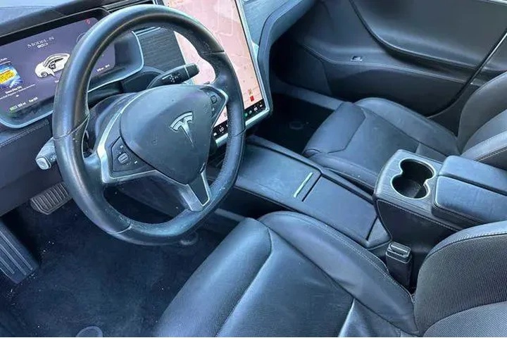 $26270 : Tesla Model S 2016 AWD 90D 4 image 4