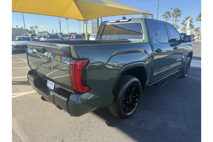 $38508 : Toyota Tundra 2022 4x4 SR5 4 image 3