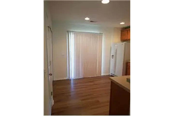 $1650 : Rental property with 2 bedro image 8