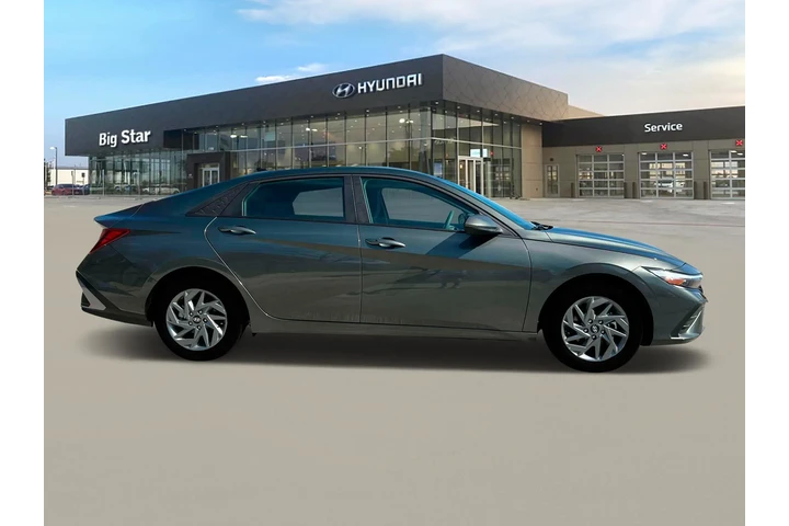 $22013 : Hyundai ELANTRA 2024 SEL 4dr image 9