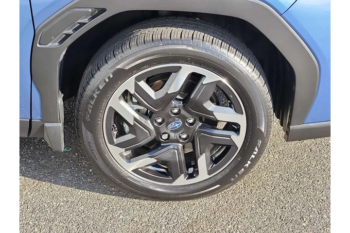 $36995 : Subaru Forester 2025 AWD Lim image 8