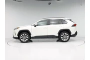 $27998 : Toyota RAV4 2021 XLE Premium thumbnail