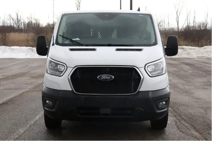 $29950 : Ford Transit 2023 250 3dr SW image 2